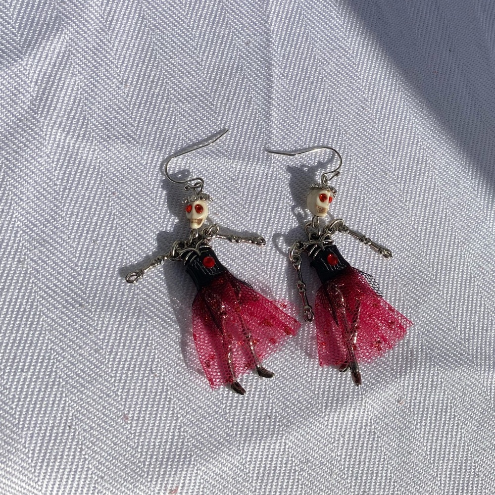 Skeleton princess earrings